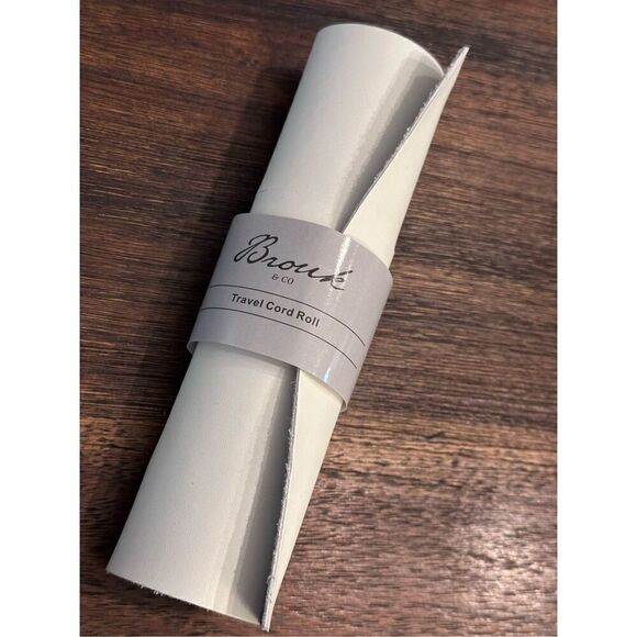 Brouk and Co leather travel tech storage - Picture 4 of 7